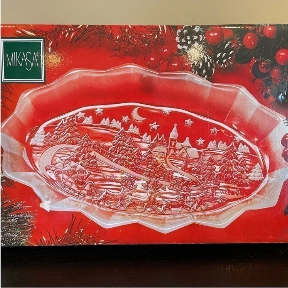 Mikasa Santa's Flight Oval Glass Holiday Platter